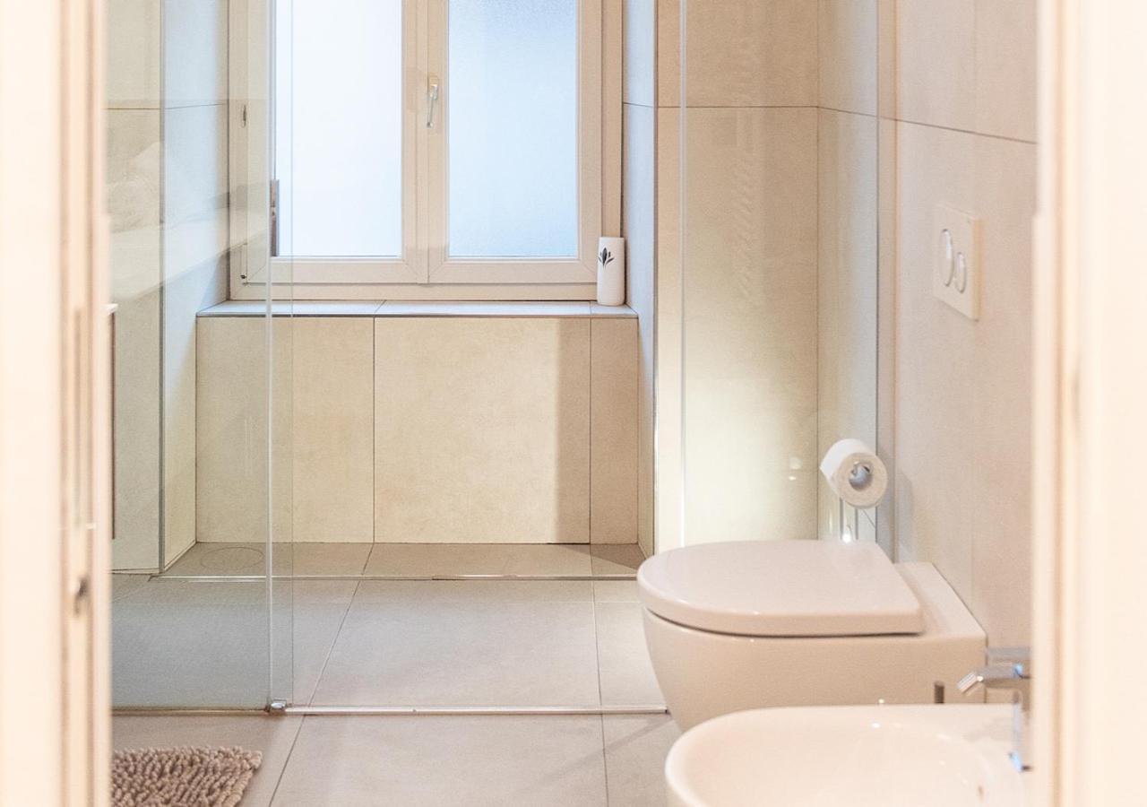 Porta Nuova Suite Comodita In Centro A Torino Kültér fotó