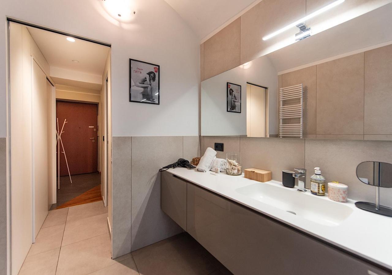 Porta Nuova Suite Comodita In Centro A Torino Kültér fotó