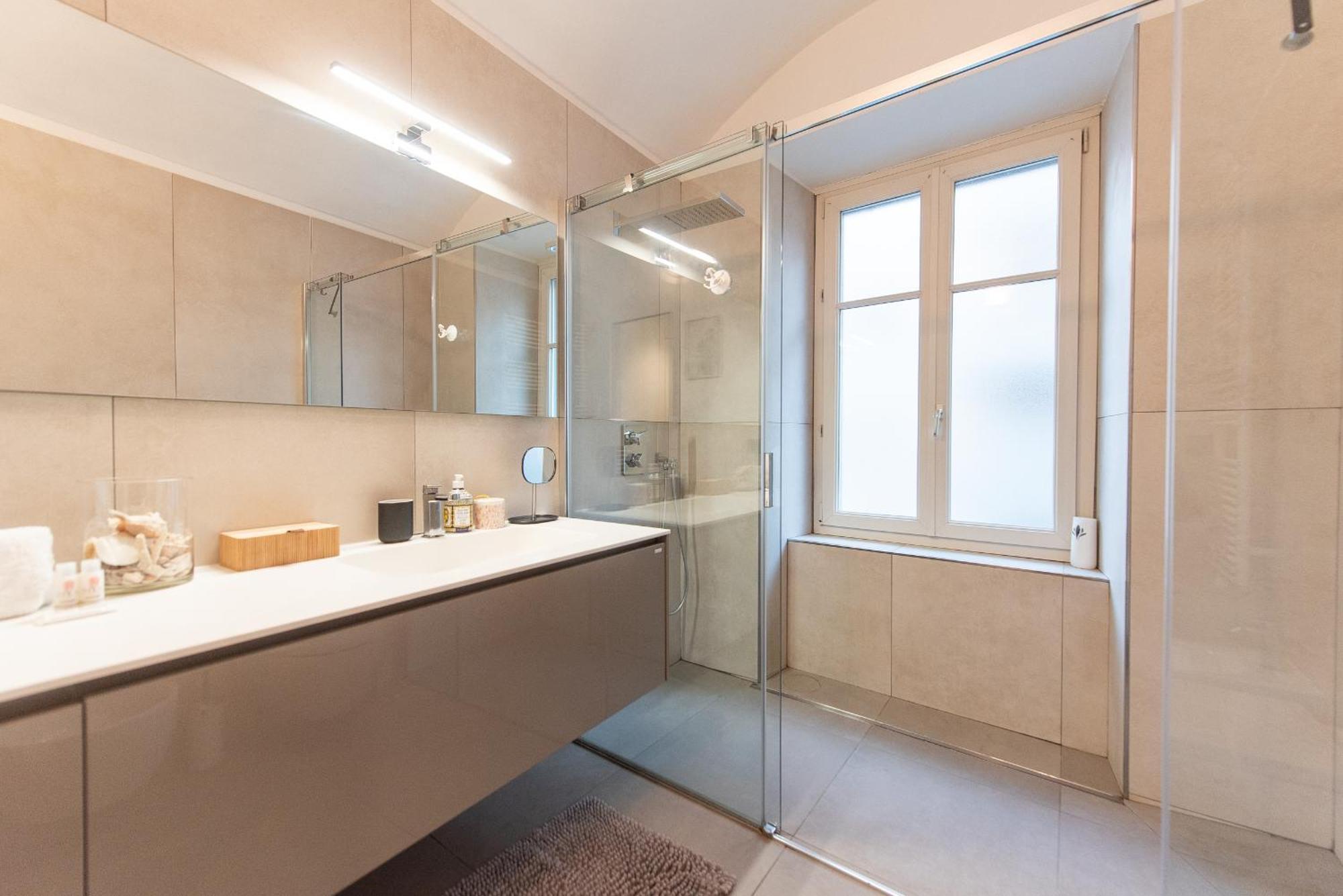 Porta Nuova Suite Comodita In Centro A Torino Kültér fotó
